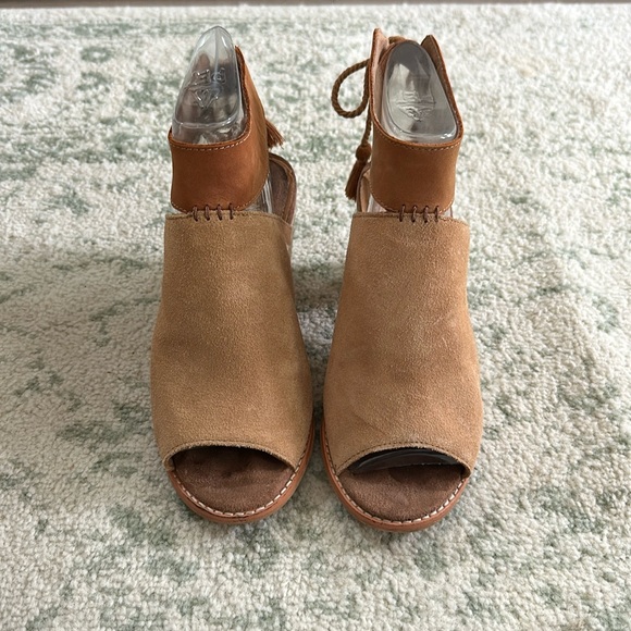 TOMS Wedges - Picture 1 of 4